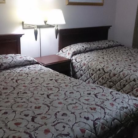 Coniston Richard Lake Motel מראה חיצוני תמונה
