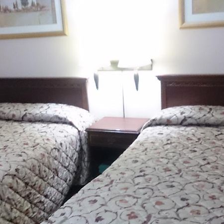 Coniston Richard Lake Motel מראה חיצוני תמונה