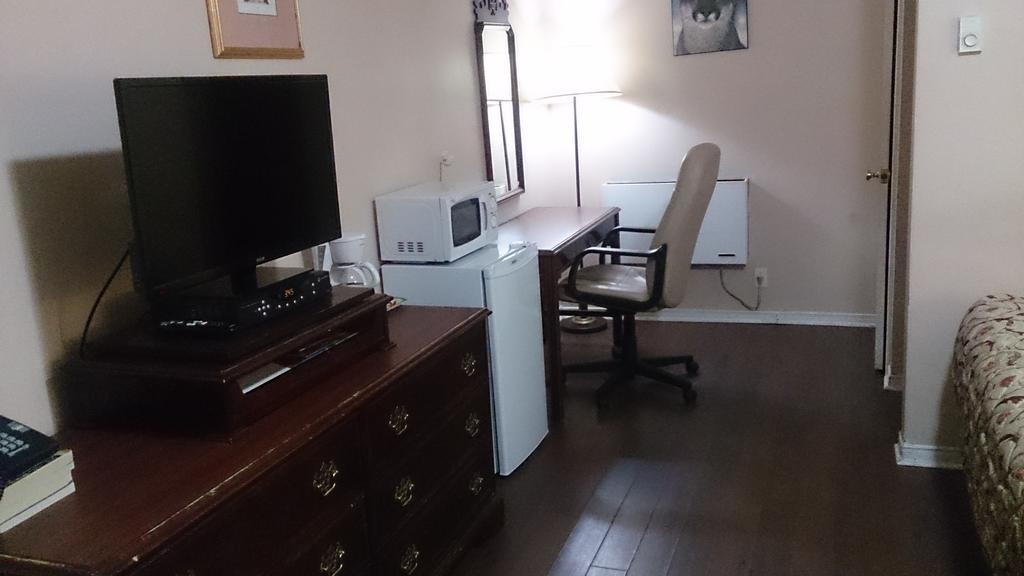 Coniston Richard Lake Motel מראה חיצוני תמונה