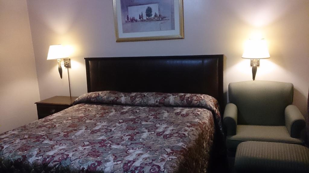 Coniston Richard Lake Motel מראה חיצוני תמונה